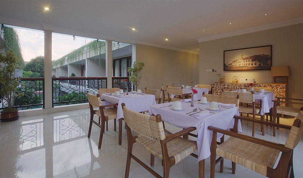 Seminyak Lagoon All Suites Hotel Экстерьер фото