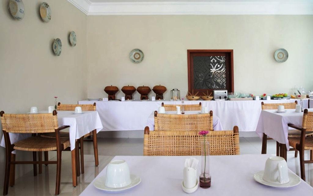 Seminyak Lagoon All Suites Hotel Экстерьер фото