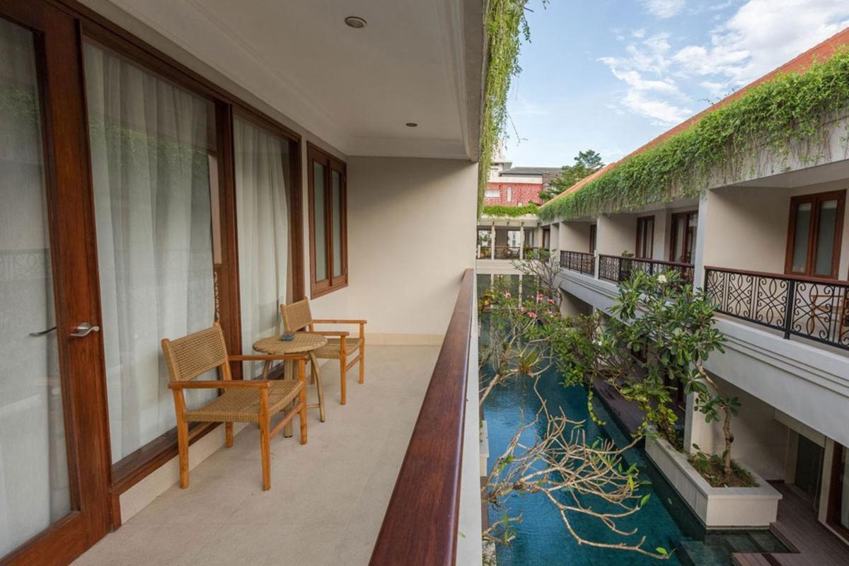 Seminyak Lagoon All Suites Hotel Экстерьер фото
